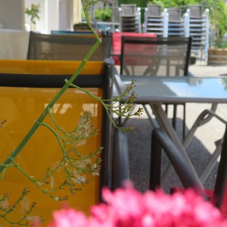 Auberge De La Petite Casserole Revest-des-Brousses المظهر الخارجي الصورة